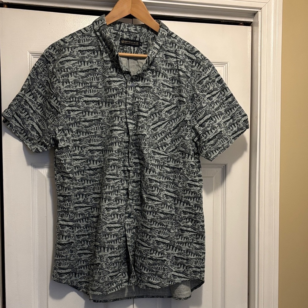United By Blue Fish Top